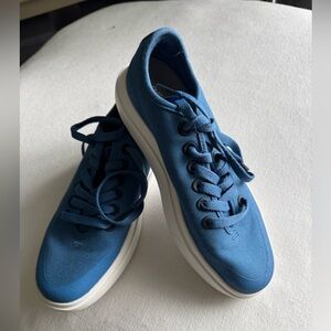 NWOT Allbirds Canvas Tennies